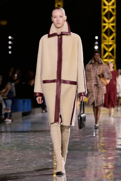 Look 42